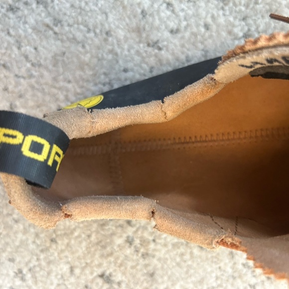 La Sportiva unisex women 9.5 climbing Athletic Shoes in very good condition - Picture 9 of 12